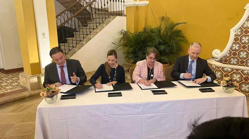 instituciones-financieras-sellan-cooperacion-en-bolivia