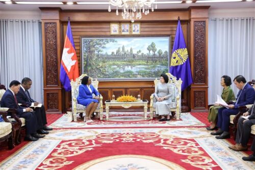 confian-en-avance-de-cooperacion-bilateral-cambodia-cuba