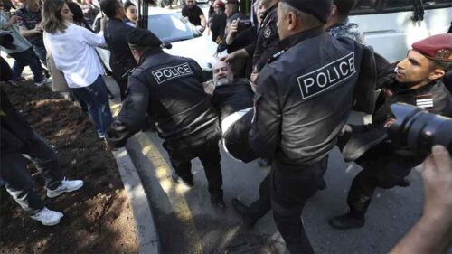 numerosos-heridos-durante-protestas-en-capital-armenia