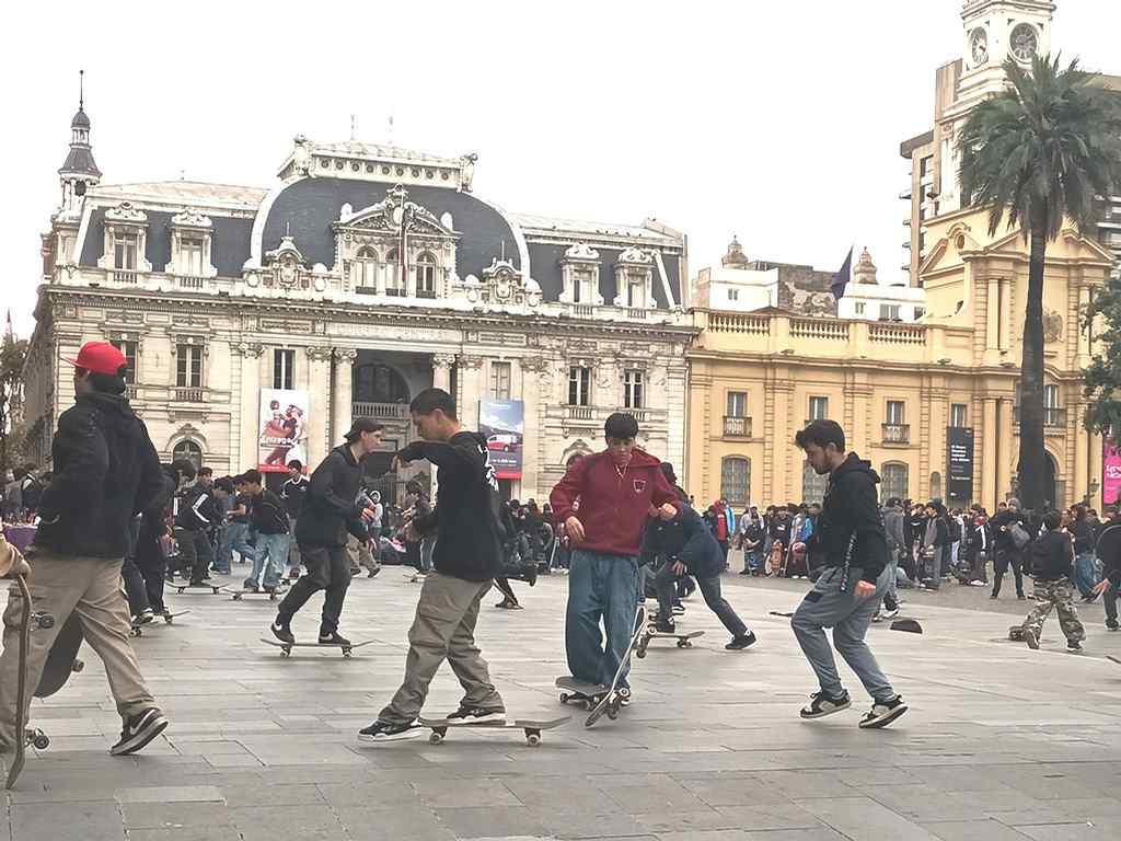 chilenos-celebran-dia-mundial-del-skate