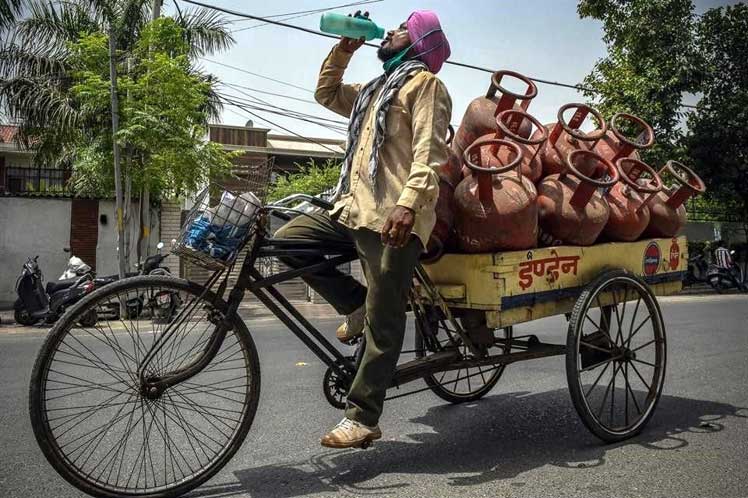 refuerzan-medidas-sanitarias-en-india-por-extremo-calor