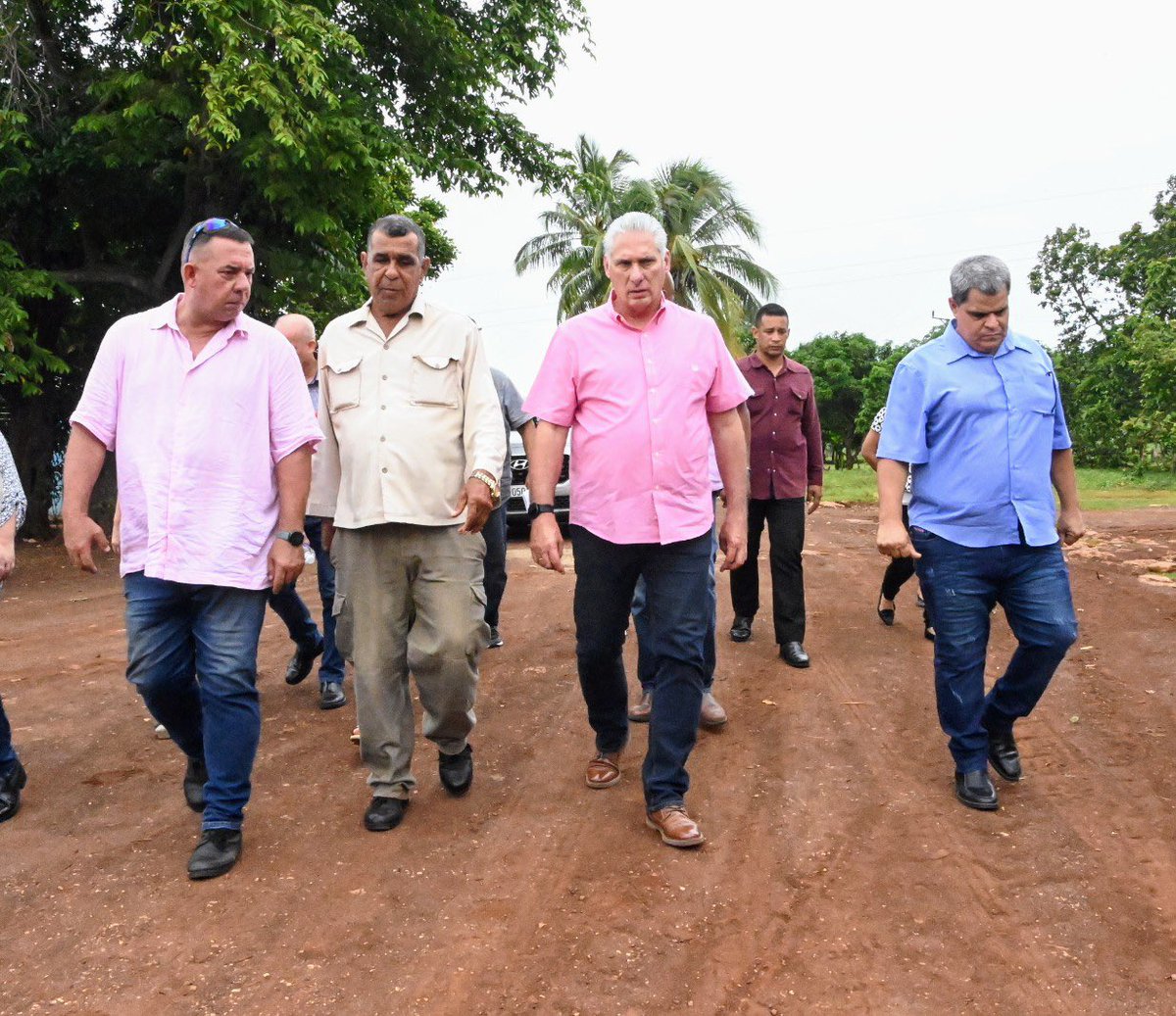 diaz-canel-recorre-municipio-cienfueguero-de-aguada-de-pasajeros