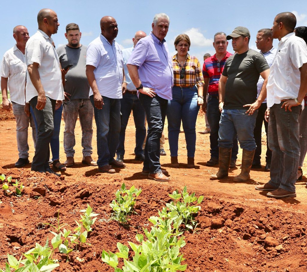 diaz-canel-recorre-sitios-de-interes-economico-y-social-en-mayabeque