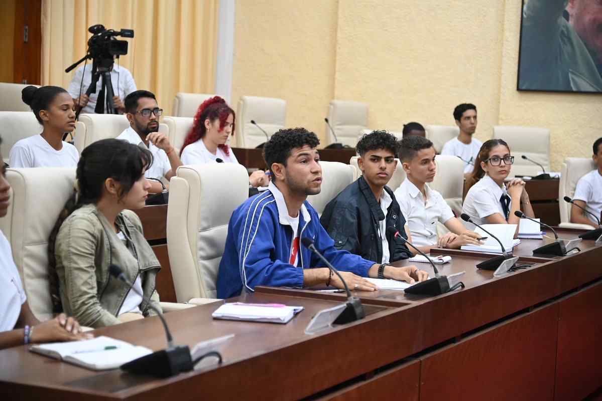 destaca-presidente-diaz-canel-rol-de-la-juventud-en-cuba