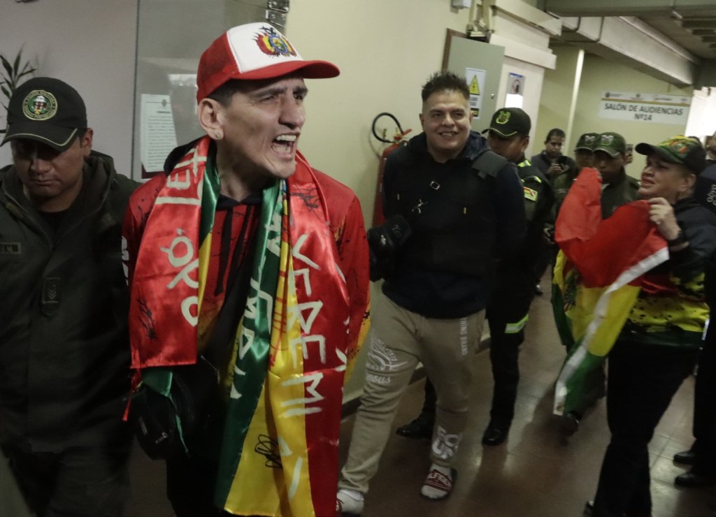 jurista-estadounidense-elogia-condena-a-paramilitares-en-bolivia