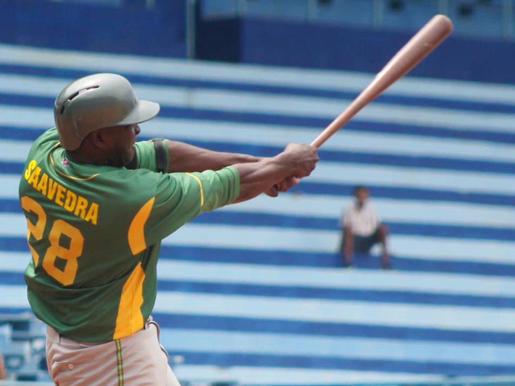 vegueros-toma-ventaja-en-cuartos-de-final-del-beisbol-cubano