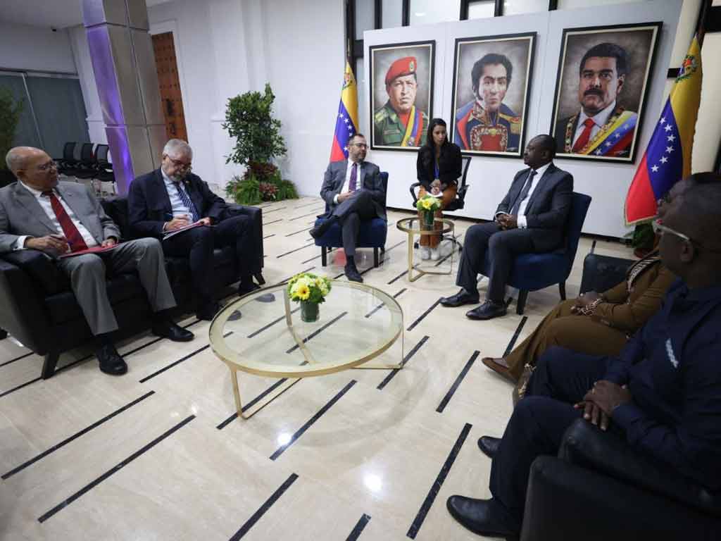 a-todo-tren-termina-campana-electoral-presidencial-en-venezuela