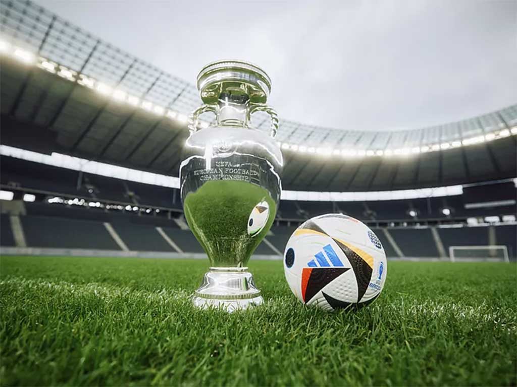 mesa-servida-para-rifirrafe-espana-alemania-en-eurocopa