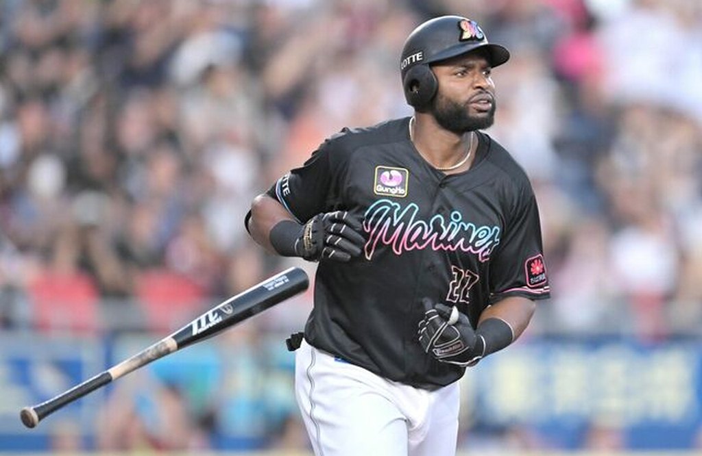 dominicano-polanco-con-12-jonrones-en-beisbol-japones