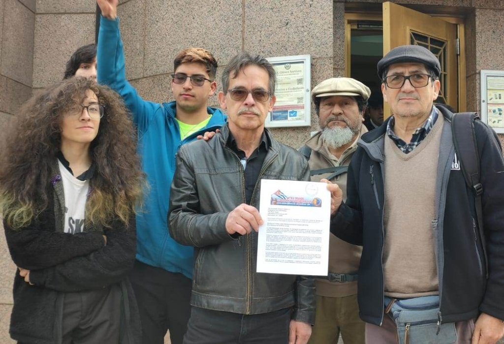 reclaman-ante-embajada-de-eeuu-en-chile-fin-del-bloqueo-a-cuba