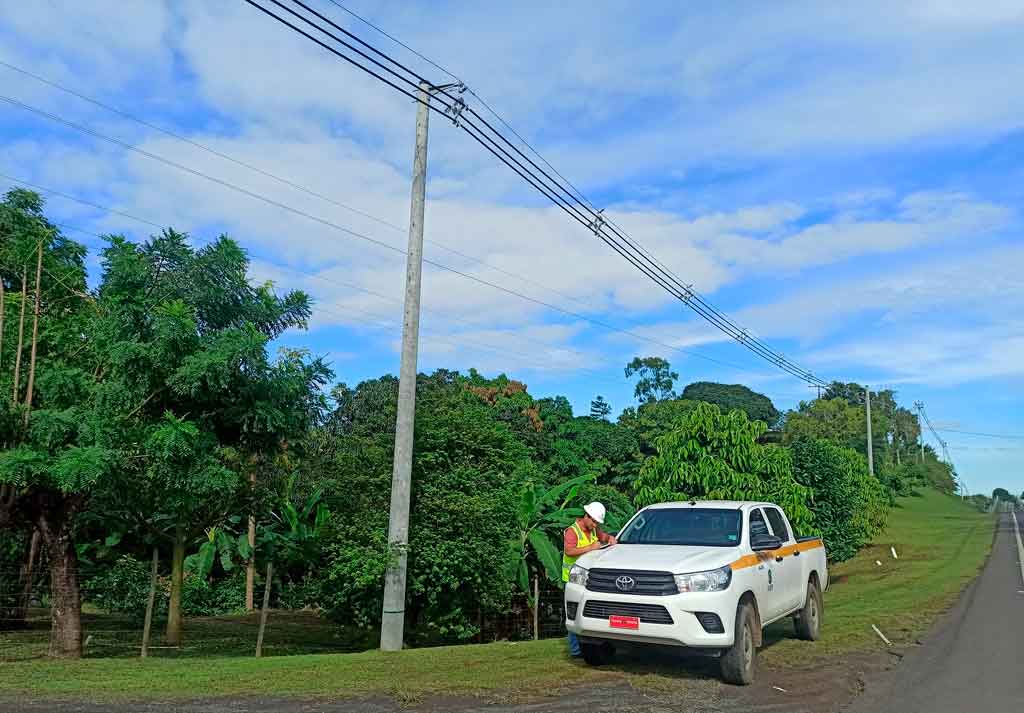 presidente-panameno-cuestiona-servicio-de-companias-electricas