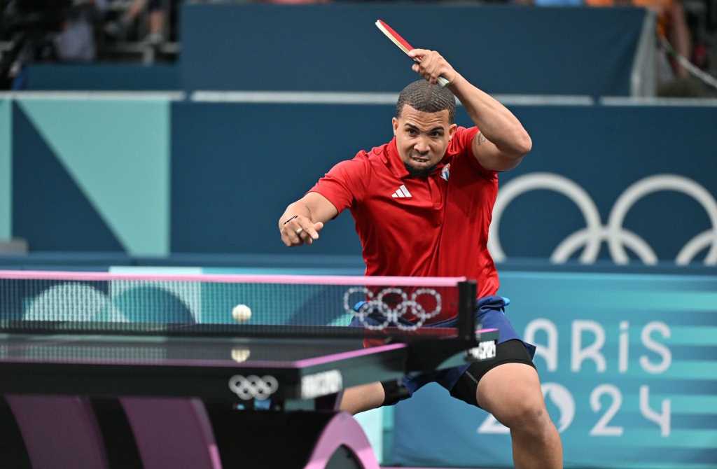 paris-2024-tenimesista-cubano-andy-pereira-cae-en-primera-ronda