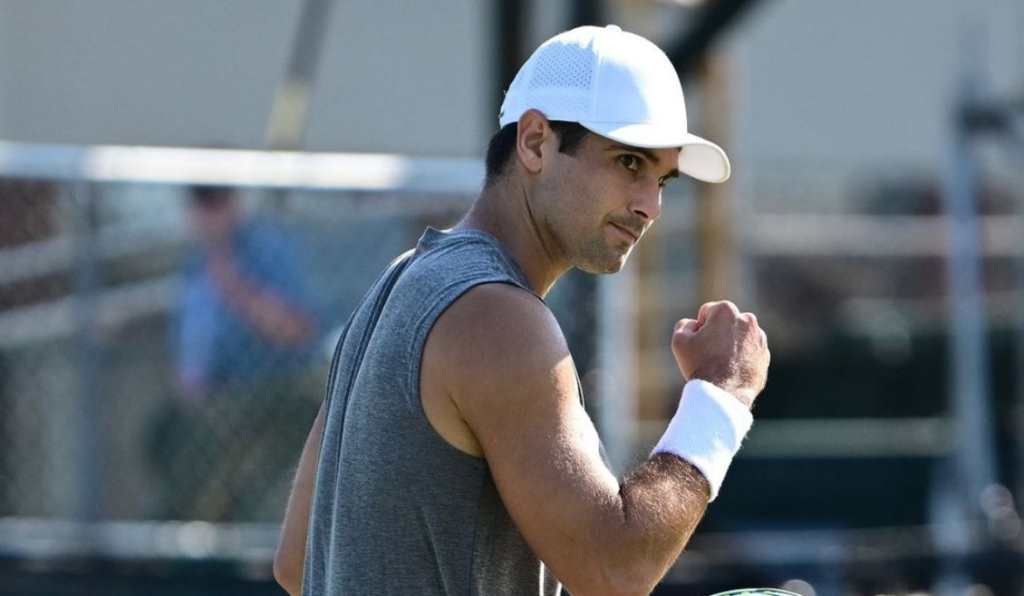 tenista-estadounidense-marcos-giron-vence-en-newport