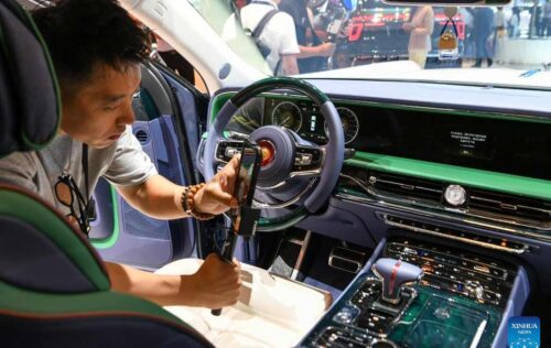 mas-de-130-fabricantes-en-salon-internacional-de-automovil-de-chengdu