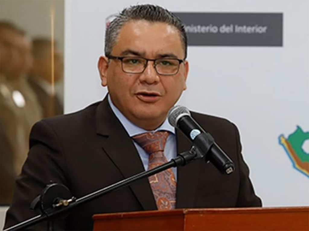 mas-reveses-de-ministro-cuestionado-al-que-apoya-gobierno-de-peru