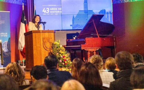 universidad-tecnologica-chilena-recuerda-a-victimas-de-la-dictadura