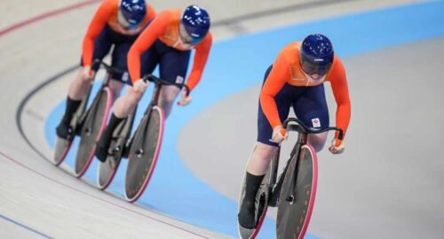 ciclistas-neerlandeses-implantan-record-mundial-en-la-pista-de-paris