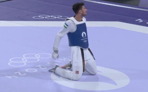 uzbeco-ulugbek-radhitov-gano-oro-en-taekwondo-olimpico