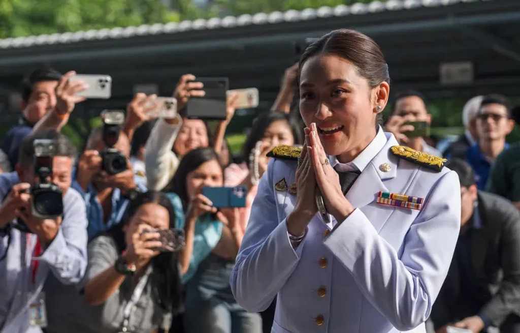 felicita-india-a-nueva-primera-ministra-de-tailandia