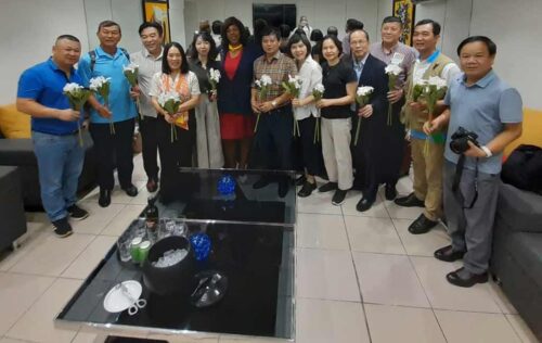 arribo-a-cuba-delegacion-de-periodistas-de-vietnam