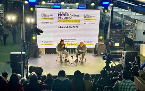 presentan-en-feria-chilena-libro-sobre-el-estallido-social