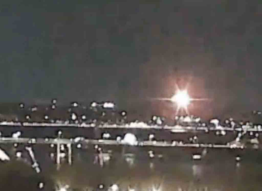 chocan-avion-de-pasajeros-y-helicoptero-del-ejercito-de-eeuu