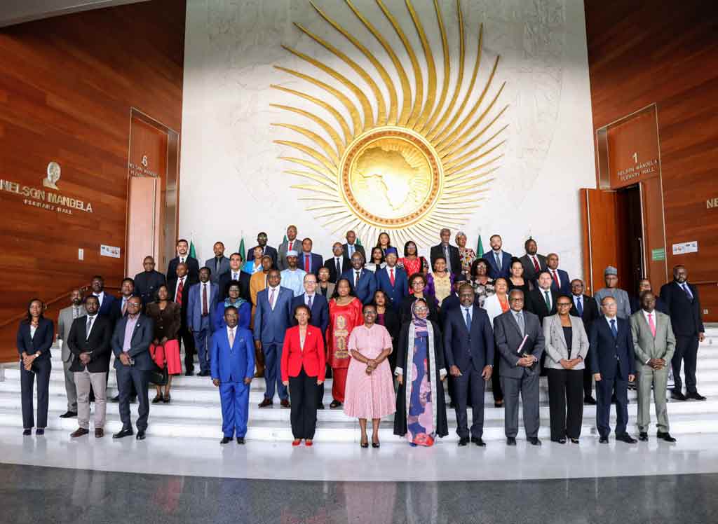 justicia-reparativa-y-empoderamiento-economico-centran-simposio-de-ua