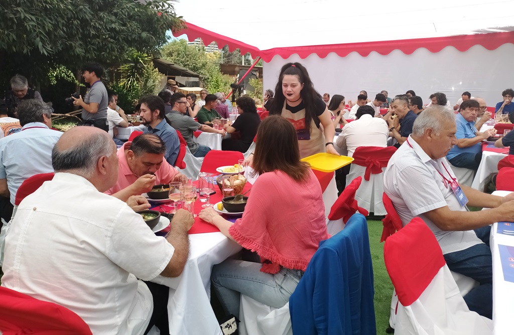 vivimos-momentos-estremecedores-dijo-lider-comunista-chileno