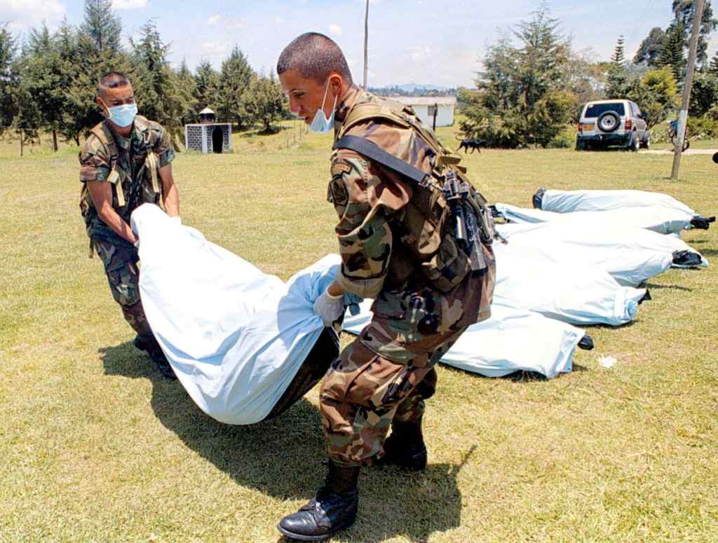 confirman-hallazgo-de-13-cuerpos-de-presuntos-insurgentes-en-colombia