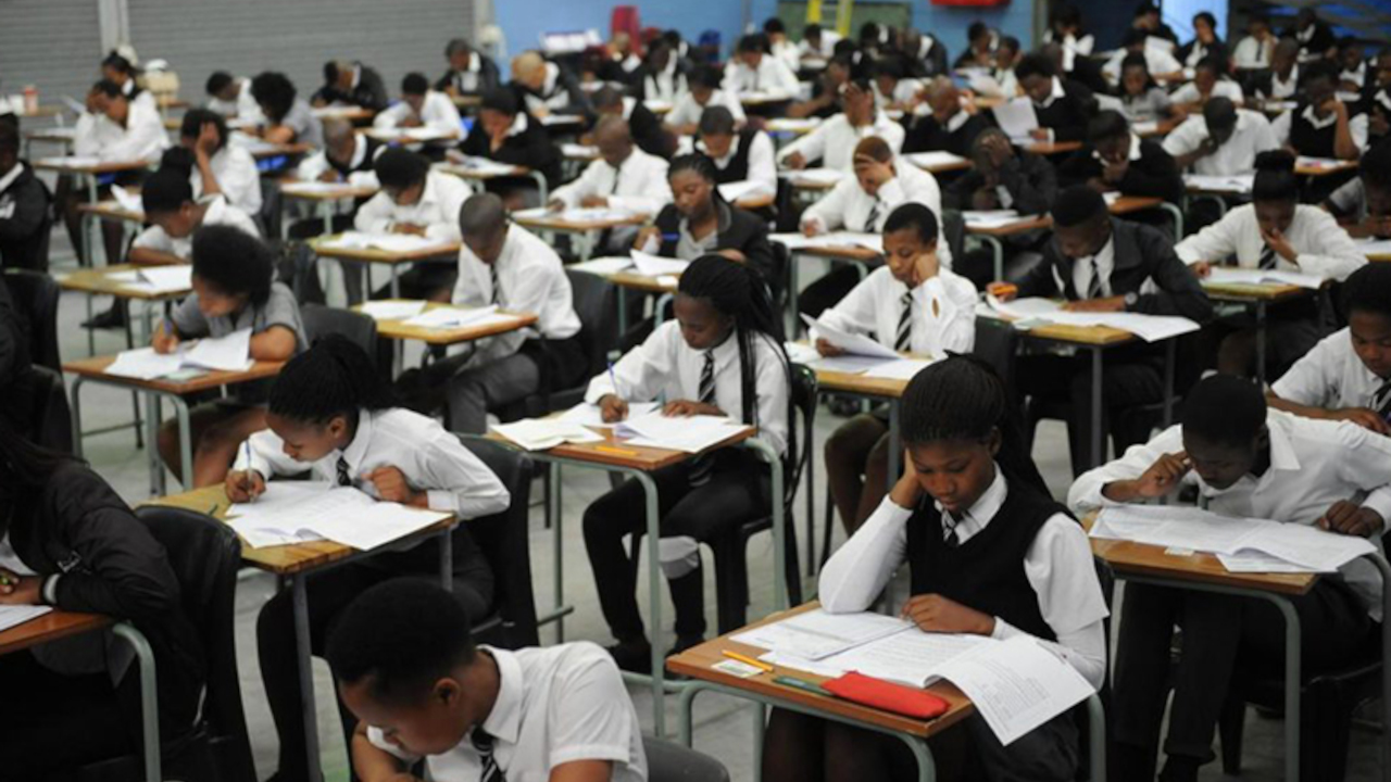 todo-listo-en-sudafrica-para-examenes-escolares-nacionales