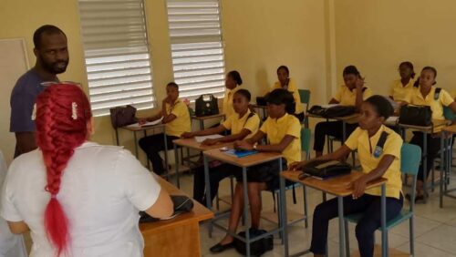 cuba-contribuye-al-desarrollo-de-la-enfermeria-en-haiti