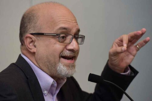 repudia-exsenador-persecucion-contra-dominicanos-en-puerto-rico