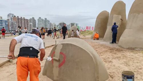 restauran-obra-monumental-vandalizada-en-punta-del-este-uruguay