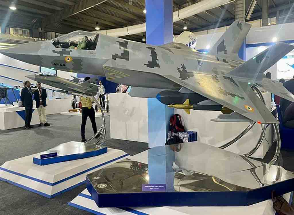 avion-de-combate-de-india-mayor-atraccion-de-exposicion-internacional