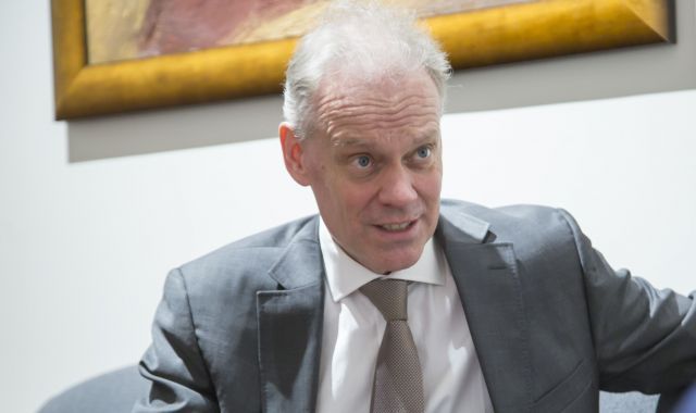 recomienda-ue-a-ucrania-flexibilizar-ley-marcial