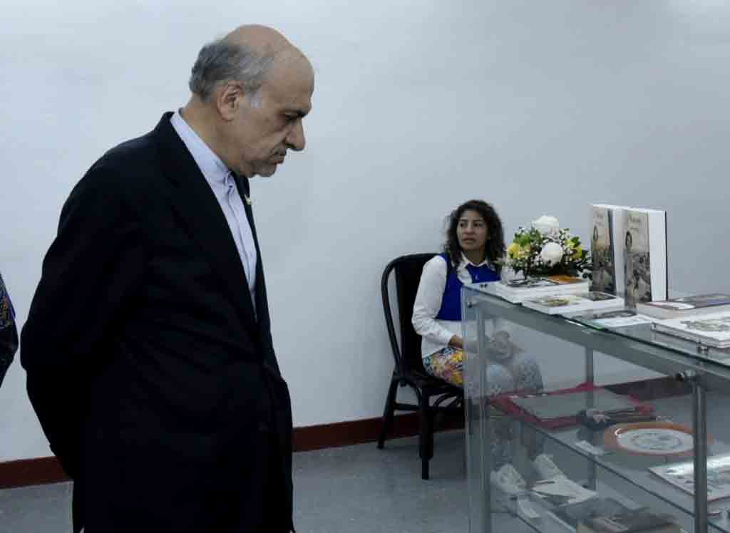 venezuela-en-feria-del-libro-de-la-habana-con-libro-maja-mia