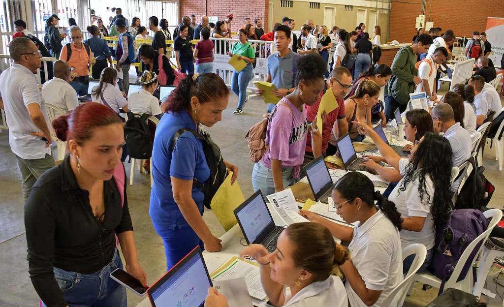 decrecio-tasa-de-desempleo-en-colombia-en-enero