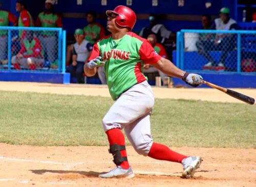 campeones-nacionales-buscan-el-trono-en-liga-beisbolera-cubana