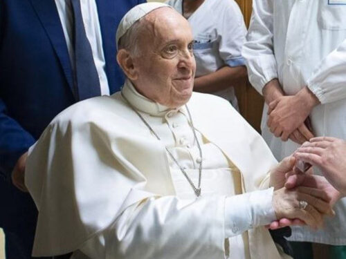 salud-del-papa-francisco-mejoro-y-ceso-el-pronostico-medico-reservado