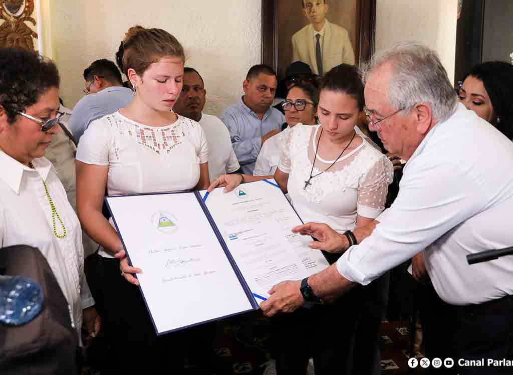 nicaragua-otorga-orden-augusto-c-sandino-a-destacada-guerrillera