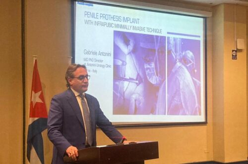 cirujano-italiano-comparte-saberes-practicos-y-teoricos-en-cuba