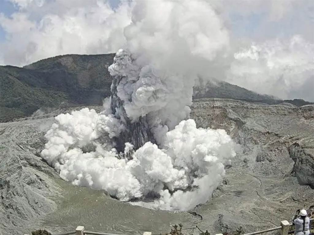 desechan-posibilidad-de-gran-terremoto-por-actividad-de-volcan-tico