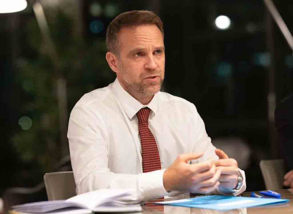 gobierno-e-industrias-de-francia-abordan-riposta-a-aranceles