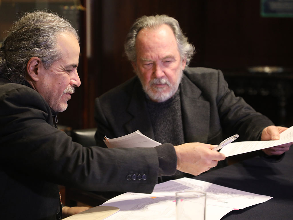 Momento de la rúbrica del convenio interinstitucional.