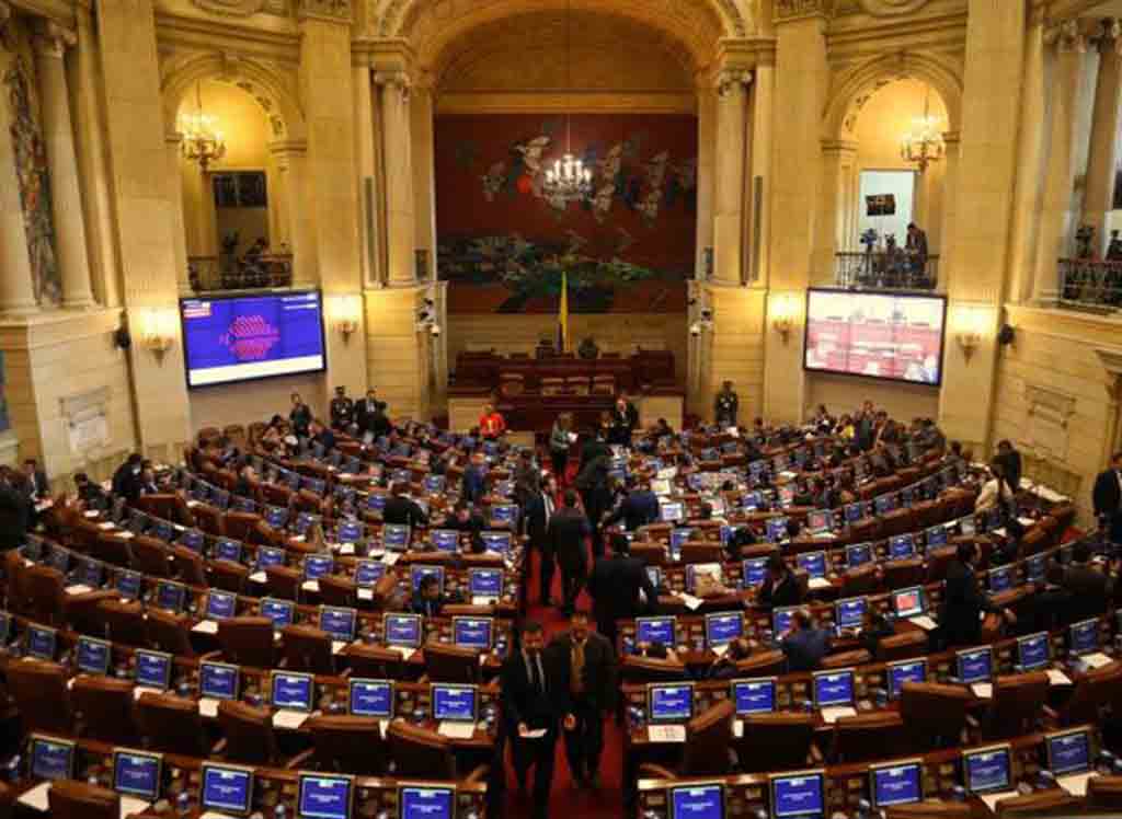tercer-debate-de-reforma-laboral-comenzara-en-senado-de-colombia