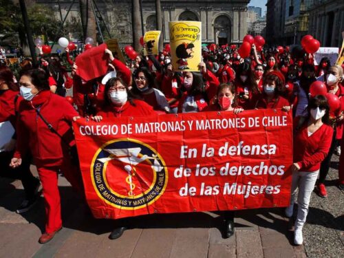 acuerdo-pone-fin-a-protesta-de-comadronas-en-chile