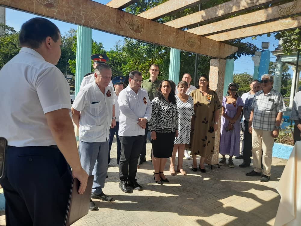 tarja-en-cuba-agradece-solidaridad-con-el-pueblo-sovietico