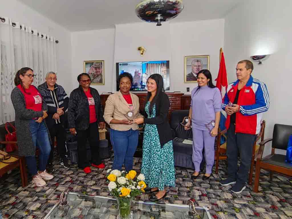 celebran-en-zimbabwe-aniversario-de-colaboracion-medica-de-cuba