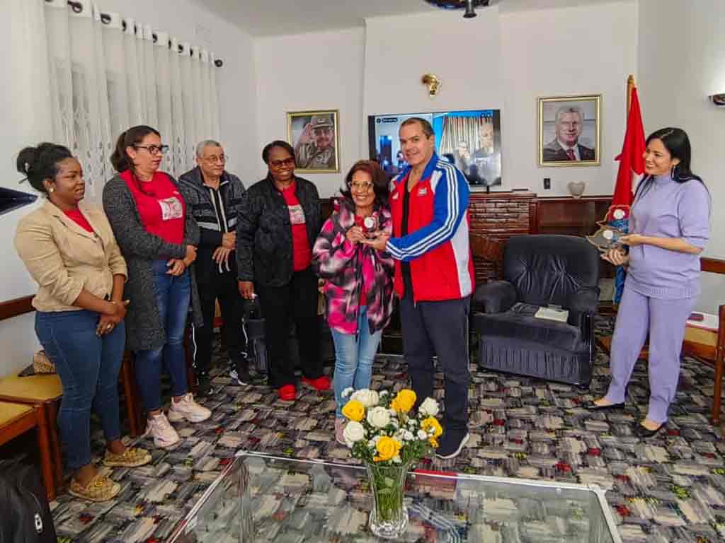 celebran-en-zimbabwe-aniversario-de-colaboracion-medica-de-cuba