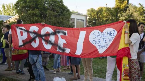 derecha-presiona-gobierno-de-espana-acorralado